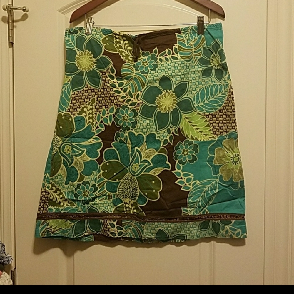 EUC colorful skirt
